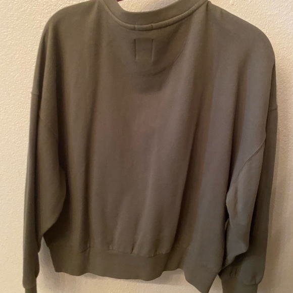 Gap - Picture 2 of 3